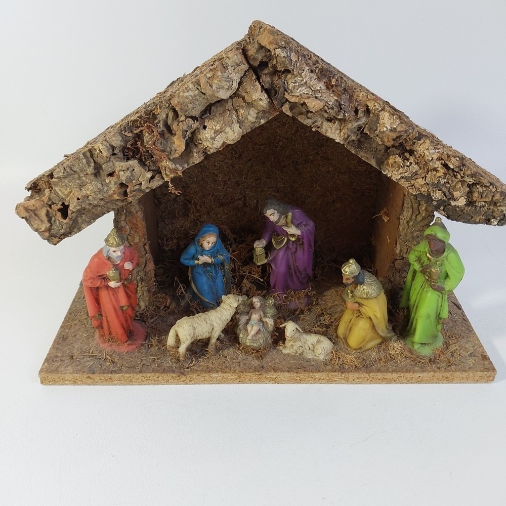 Vintage Nativity Set 8 Piece Static Figurines, Wood Stable Creche, 12"x5"x9"